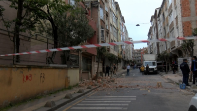 İstanbul'da depremde hasar gören 2 bina tahliye edildi