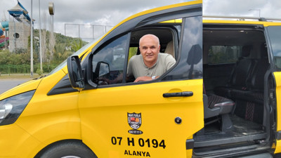 Takside unutulan 18 bin avronun içinde olduğu çantayı sahibine teslim etti