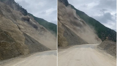 Artvin’de heyelan nedeniyle karayolu kapandı; o anlar kamerada