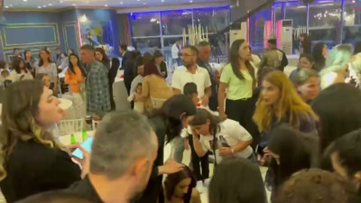 Elazığ'da 4,9 büyüklüğünde deprem... Düğün salonunda sarsıntıyı hissedince bayıldı