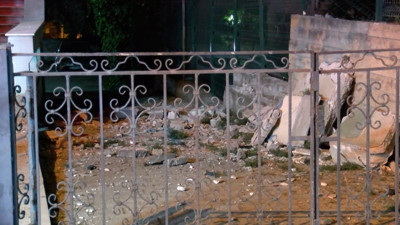 Kadıköy’de 6 katlı binanın 5’inci katındaki balkon çöktü; bina tahliye edildi