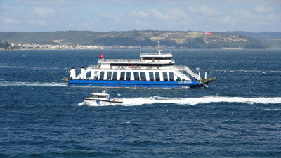 Gökçeada ve Bozcaada ilçelerine 2 gündür feribot seferi yapılamıyor