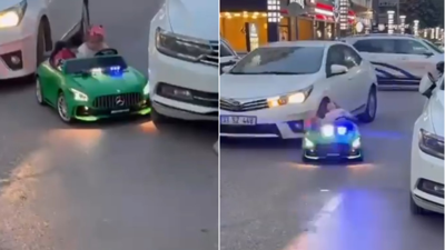 Çocuğun kullandığı akülü araca otomobilin çarptığı kaza kamerada