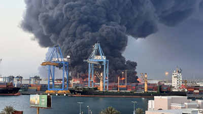 Sudan’ın Port Sudan kentinde patlama ve yangınlar meydana geldi