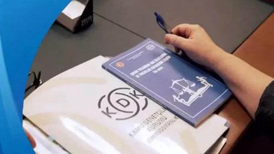 KDK kararıyla, engelli çocuğunun eğitimi için, çalıştığı kamu kurumundan izin aldı