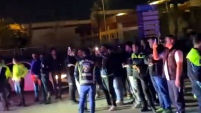 Küçükçekmece D-100 yan yolda yüksek sesle müzik yayını yapanlara denetim