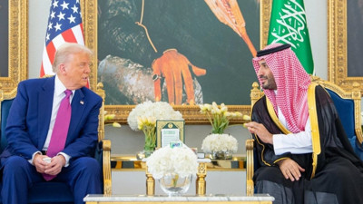 ABD ve Suudi Arabistan, yaklaşık 142 milyar dolarlık "tarihteki en büyük" savunma anlaşmasını imzaladı