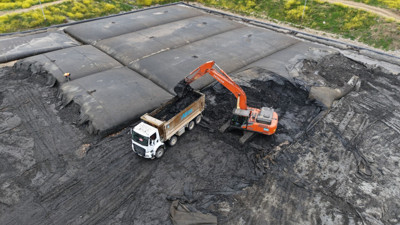 İzmit Körfezi'nde 125 hektarlık alandan 1,1 milyon metreküp dip çamuru temizlendi