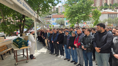 Motosiklet kazasında ölen eski futbolcu toprağa verildi