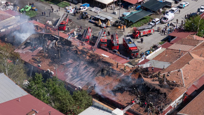 Erzincan'da lokantada çıkan yangın bitişikteki iş yerlerine sıçradı: 20 dükkan zarar gördü