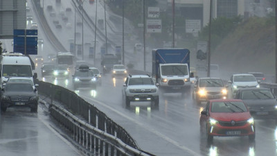 İstanbul’da yağış aralıklarla etkisini sürdürüyor