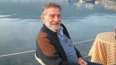 Kalça kemiği kırılan Ahmet Mekin hastaneye kaldırıldı