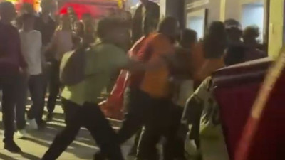 Avcılar'da taraftarlar kavga etti; polis yolu açık tutmak için büyük çaba harcadı