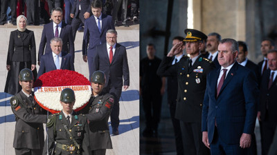 Bakan Bak, gençler ve sporcularla birlikte Anıtkabir'i ziyaret etti