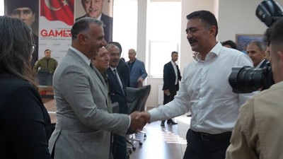 İçişleri Bakanlığı emrine alınan eski Tunceli Valisi, kentten ayrıldı