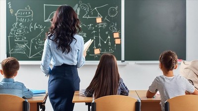 Öğretmenlerin isteğe bağlı yer değiştirme başvuru duyurusu yayımlandı