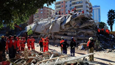 Rıza Bey Apartmanı davasında 19'uncu duruşma; yeniden bilirkişi raporu istendi