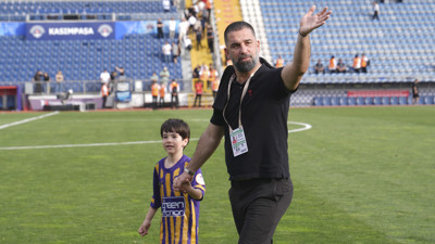 Arda Turan, Eyüpspor'a veda etti