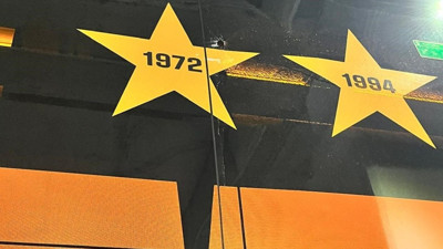 Galatasaray otobüsüne taşlı saldırı