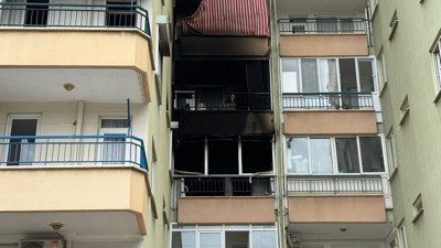 Antalya'da evde çıkan yangında dumandan etkilenen 6 kişi hastaneye kaldırıldı