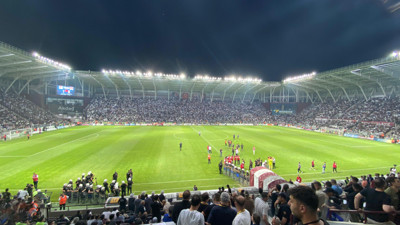 Elazığspor-Vanspor FK maçı tatil edildi