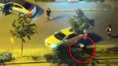 Avcılar'da otomobilini tartıştığı sürücünün üzerine sürdü