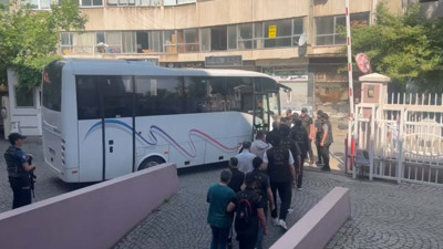 Vergi kaçırıp, FETÖ'ye para aktardıkları belirlenen künefeci zinciri şüphelilerinden 13'ü tutuklandı