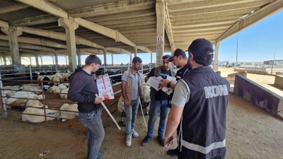 Diyarbakır'da polisten kurban satıcılarına ‘sahte para’ uyarısı
