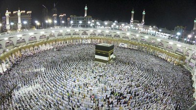 Suudi Arabistan'da 75 bini aşkın kişi hac yönetmeliklerini ihlal ettiği için geri gönderildi