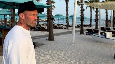 Antalya'da tatil yapan Jason Statham'dan 'Geri dönmek harika' paylaşımı