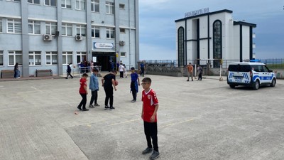 Kantinden aldıkları dönerden rahatsızlanan 4 öğrenci hastaneye kaldırıldı