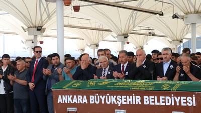 Mersin'de boğulan öğrenci, Ankara'da toprağa verildi