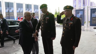 Bakan Güler, NATO Daimi Temsilciliği ve NATO Türk Askeri Temsil Heyet Başkanlığı'nı ziyaret etti
