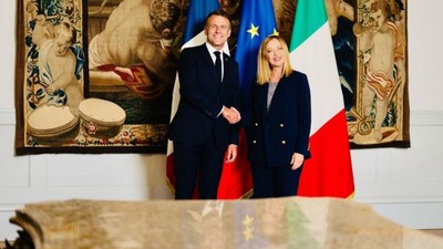 Meloni ve Macron, İtalya'da bir araya geldi