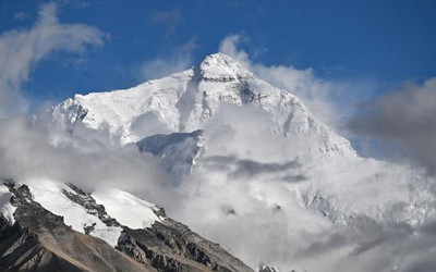 Nepal, Himalayalar'daki 97 zirveyi iki yıl ücretsiz tırmanışa açacak