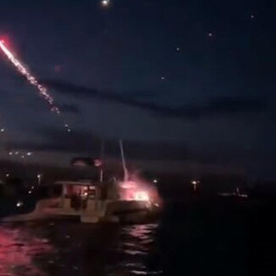 Emekli astsubay, gösteri yaptığı paramotorla tekneye çakıldı; o anlar kamerada