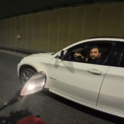 Sultangazi TEM'de 'makas' tartışması kamerada: 'Sen polis misin?'