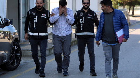 Sahte polis yakalandı: Kendini durduran ekiplere 'Hayırdır devrem' demiş