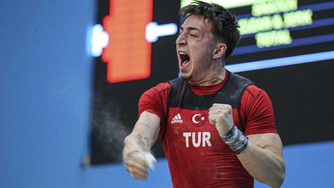 Milli halterci Yusuf Fehmi Genç, 3 altın madalyayla Avrupa şampiyonu oldu