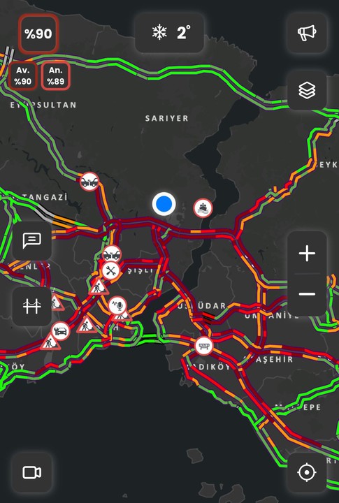 İstanbul'da bastıran kar yağışı hayatı olumsuz etkiledi, trafik olumsuz etkilendi - Resim : 4