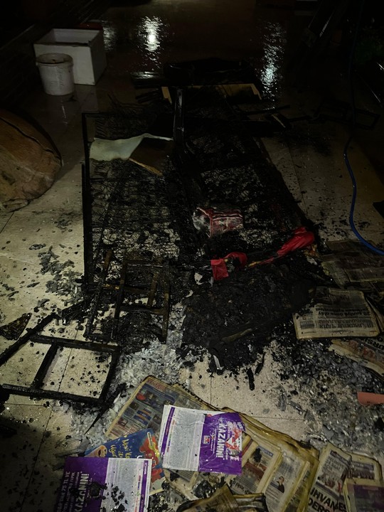 Rap şarkıcısı Sefo’nun, Samsun’daki aile evinde çıkan yangın söndürüldü - Resim : 1