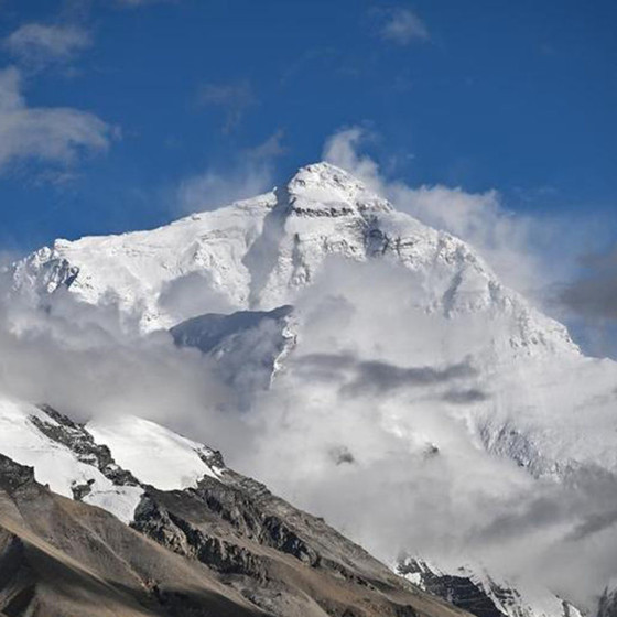 Nepal, Himalayalar'daki 97 zirveyi iki yıl ücretsiz tırmanışa açacak