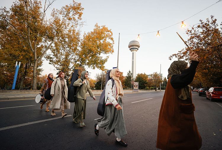 Cumhurbaşkanlığı Özel Kalem Müdürü Hasan Doğan AA'nın "Yılın Kareleri" oylamasında tercihini yaptı - Resim : 3