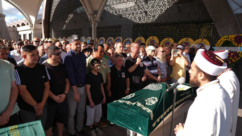 Oyuncu Tuncay Akça son yolculuğuna uğurlandı