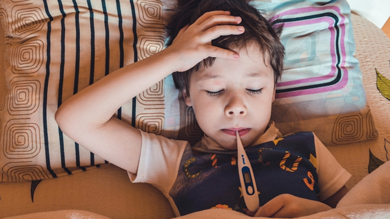 Okullarda salgın alarmı! Çocuklarda enfeksiyona bağlı hastalık riski arttı.. İşte korunma yöntemleri