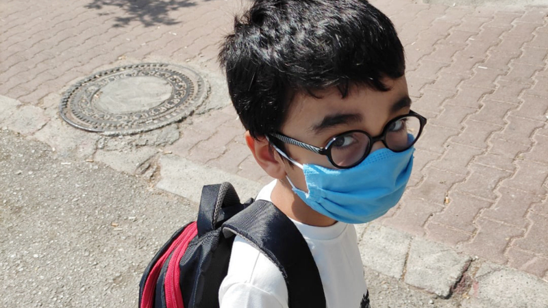 Nadir kanser türüne yakalanan Devrim, iyileşip çok sevdiği hayvanları beslemek istiyor