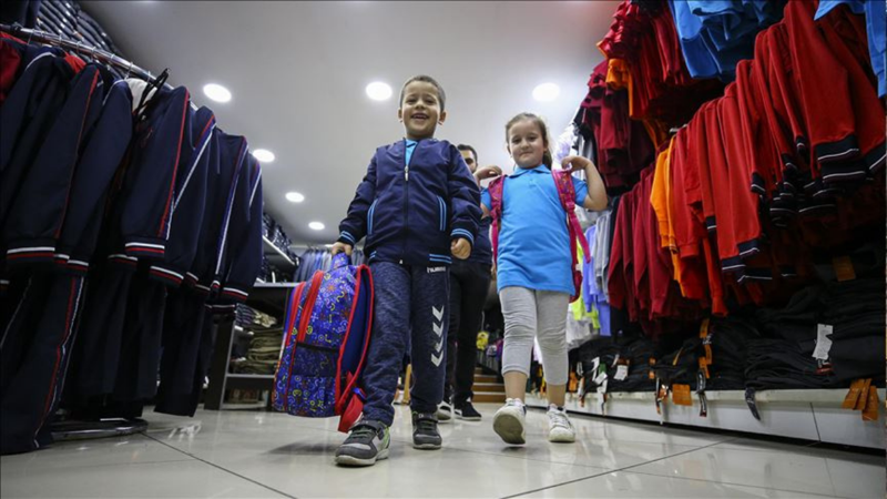 MEB: Özel okul öğrenci kıyafetleri, velilere mali yük getirmeyecek