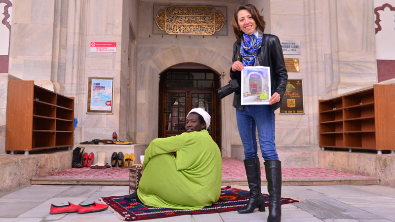 Osmanlı'nın ünlü ressamlarının tablolarını, 150 yıl sonra fotoğrafla canlandırıyor