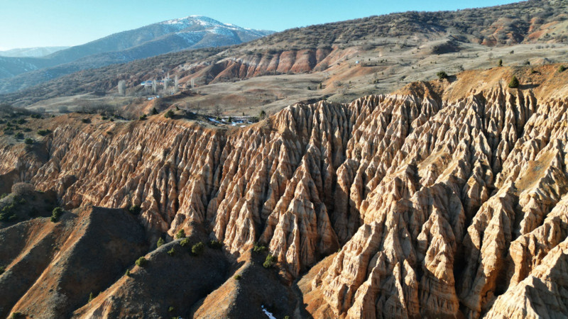 Milyonlarca yılda oluşan doğal sanat eseri; 'Şeytan Şehri Kayalıkları'