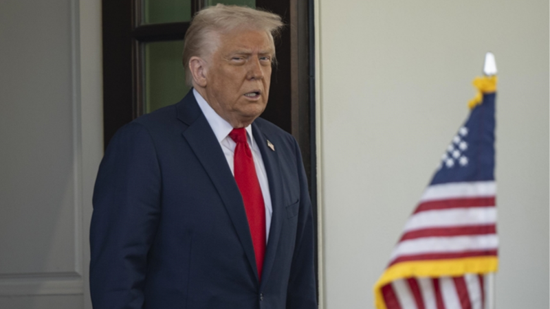 Trump, kendisini "Papa" gibi gösteren yapay zeka görseliyle ilgisinin olmadığını belirtti